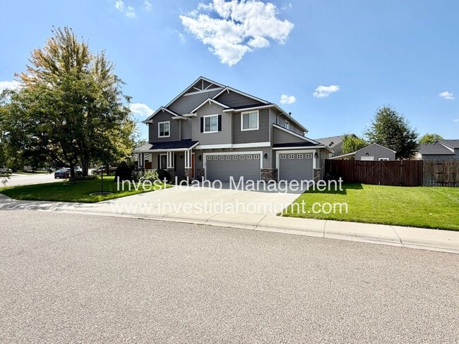 17383 N Chouteau Ave