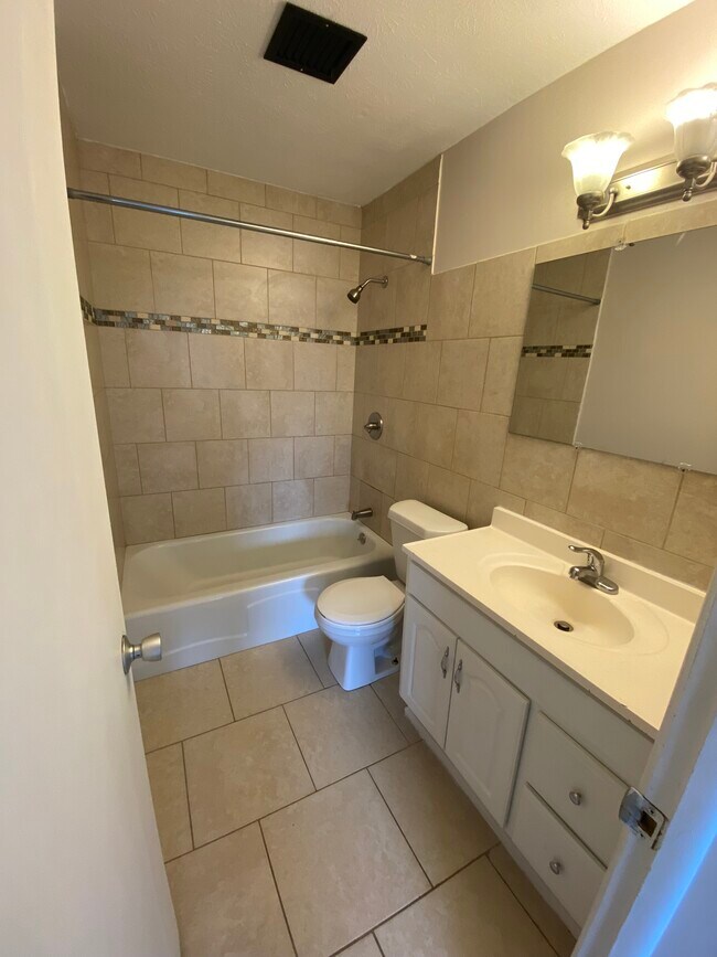 Photo - 14567 Madison Ave