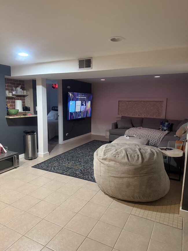 Photo - 725 Buffalo Cir