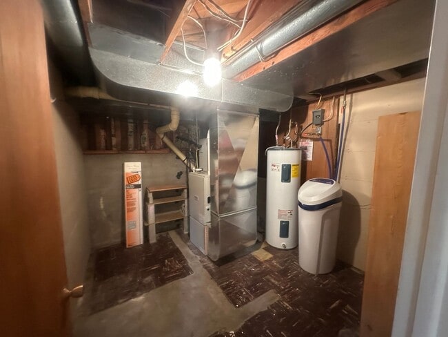 Photo - Large  two bedroom, two bathroom, pet friendly home!