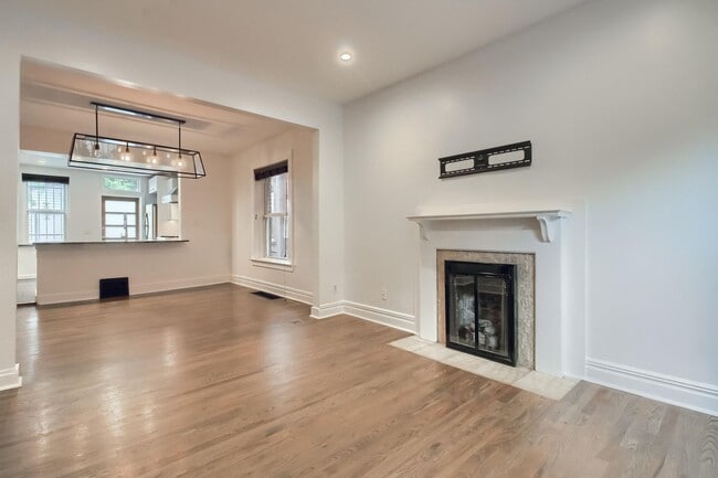 Building Photo - 2074 N Clarkson St Rental
