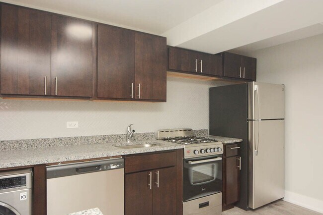 459 W Belden Ave Unit N-G