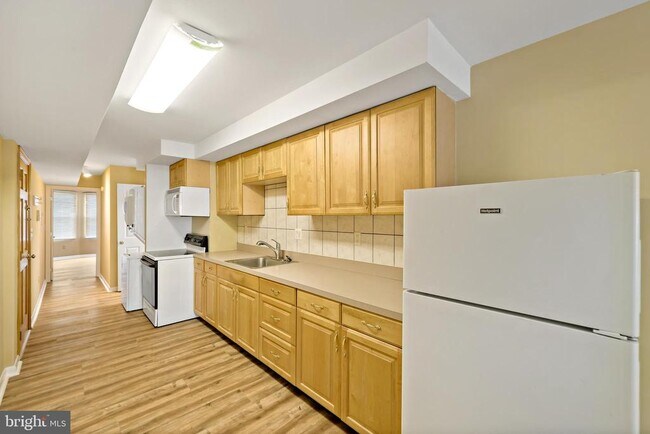 Photo - 2537 S Broad St