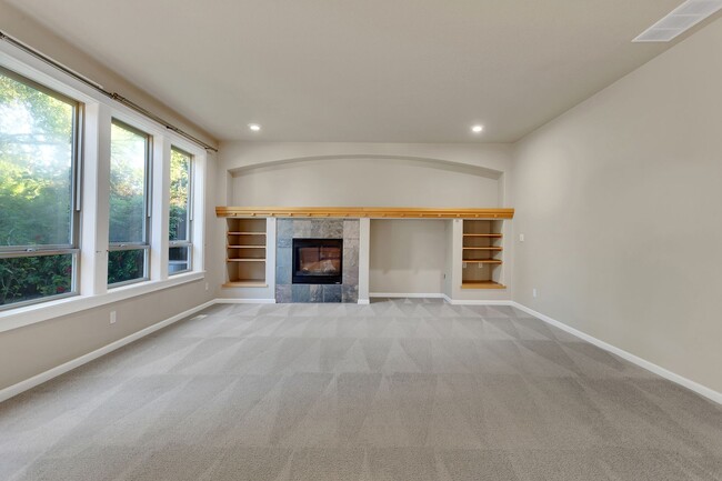 Photo - Fabulous 4BD/2.5BTH/2-Car Garage Renaissance Home in Rock Creek / Bethany area