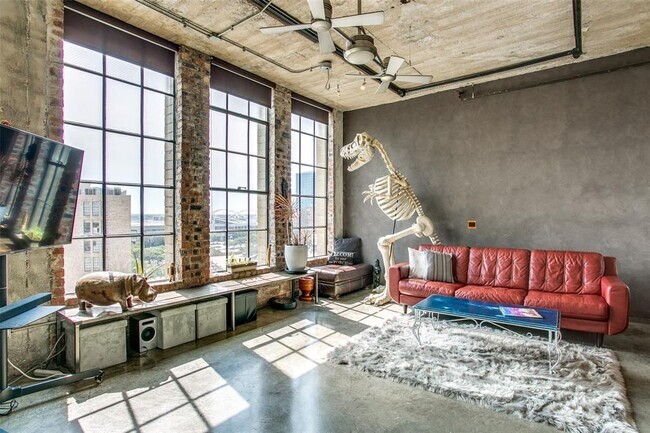 Building Photo - 1122 Jackson St Unit 312.42