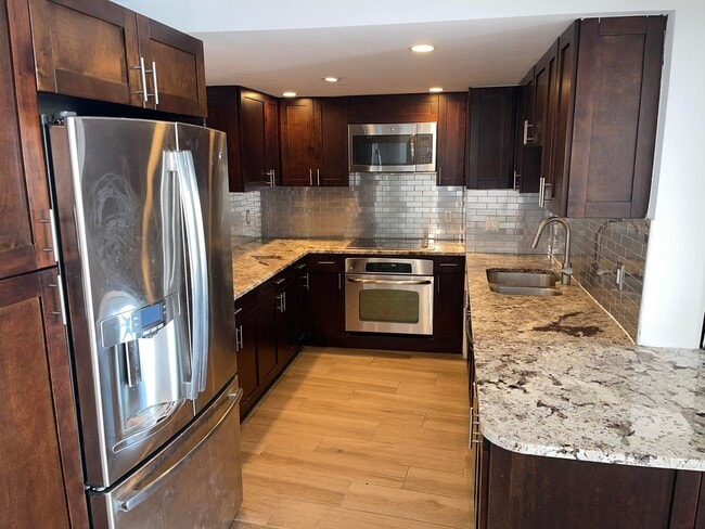 5200 N Flagler Dr Unit 2004