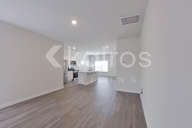 Photo - 2529 Banyan Cir