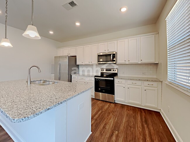 Photo - 121 Everett Park Dr