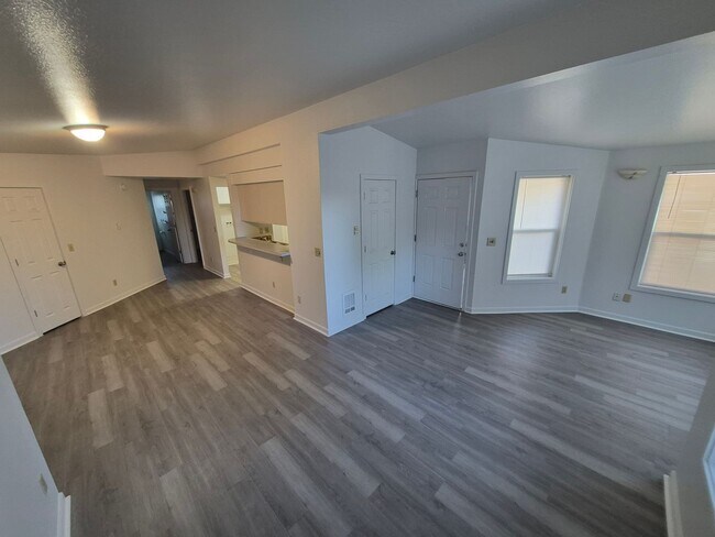 1320 SW Obsidian Ave