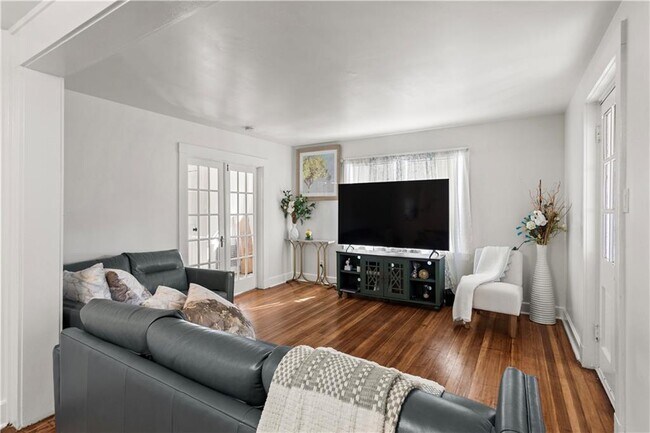 Photo - 476 Providence St