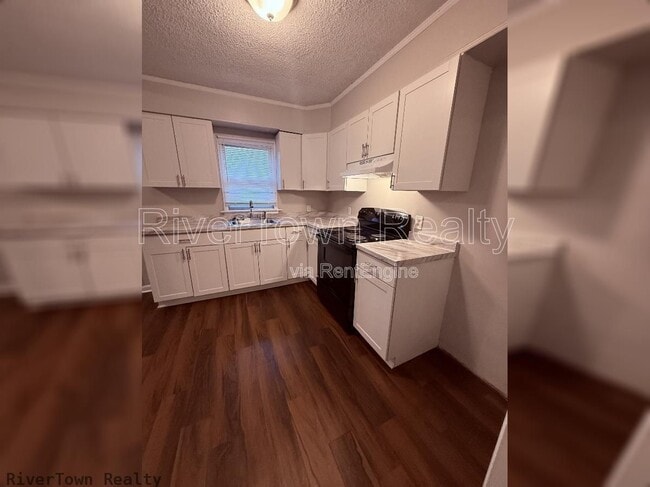 Photo - 1454 Delano Ave