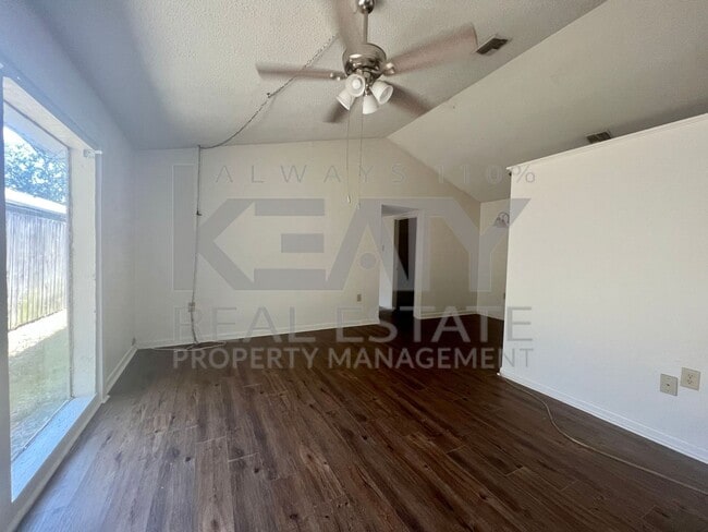 Photo - 809 Fox Run Ave Unit 1