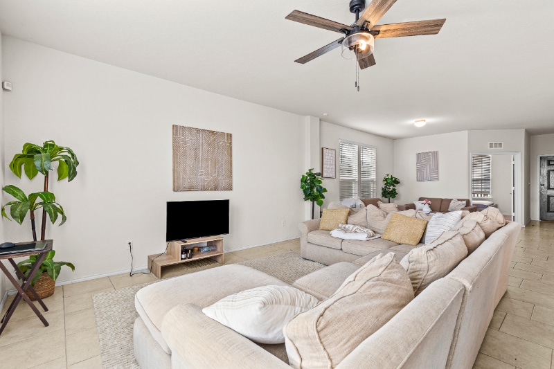 Photo - 1104 E Genesee St