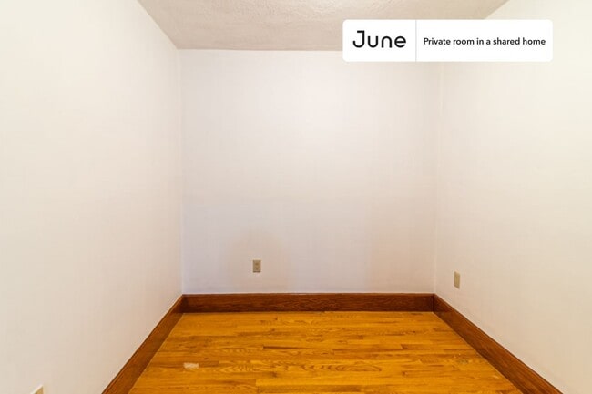 Photo - Room in Shared 5 bed/2 bath home Unit B