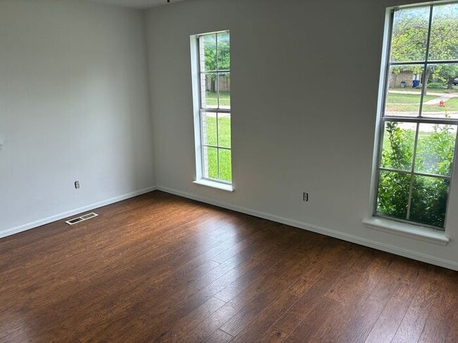 Photo - Spacious 4 Bed / 2 Bath Home for Rent in Norman