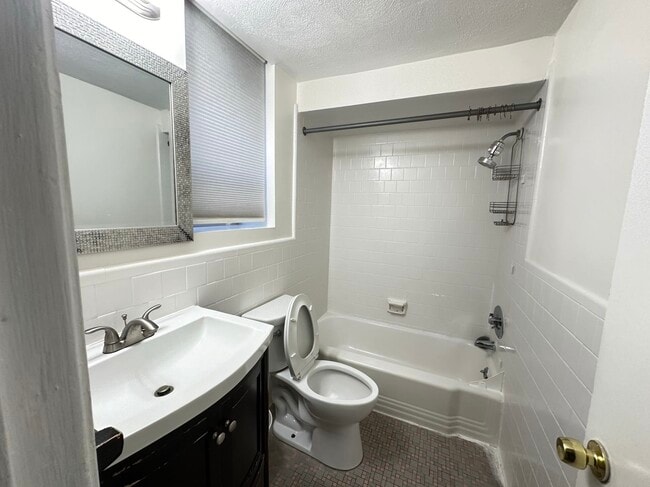 Photo - 43 Park Vale Ave Unit #5