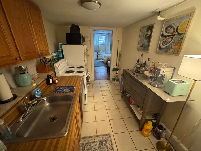 Photo - 472 Beacon St Unidad B