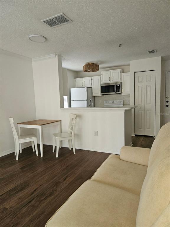 Photo - 1969 Summer Club Dr Unidad 203