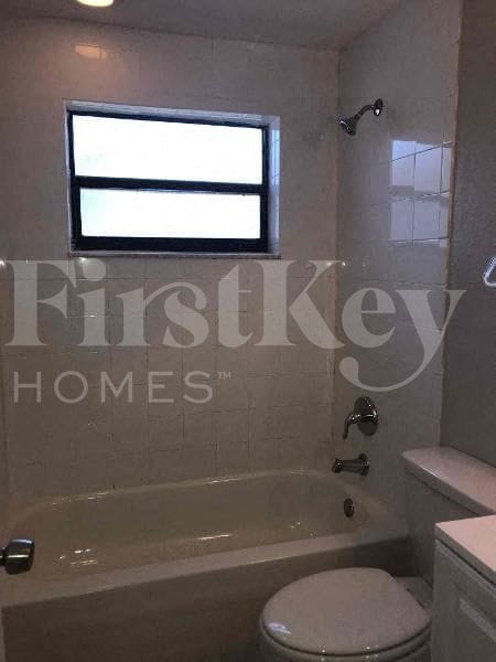 Photo - 4951 SW 16th St