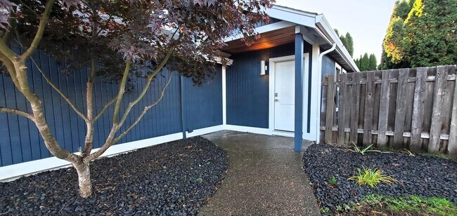 Photo - 17995 SW 106th Ave Unit 17995 #1