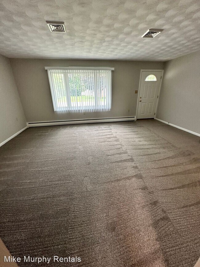 Photo - 3 br, 1.5 bath House - 11 Oakwood Circle