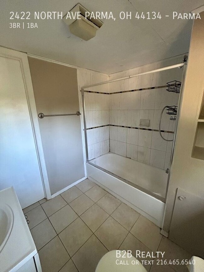 Photo - 2422 North Ave