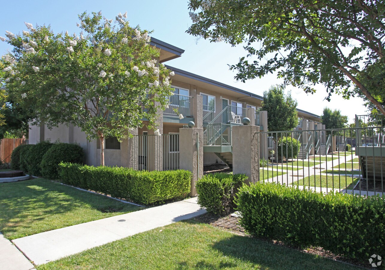 Photo - Union Court Apartments