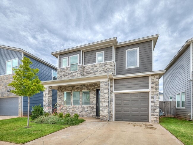 Photo - Beautiful New Construction Home in Edmond/...