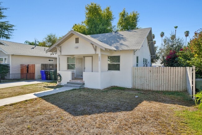 Photo - 379 W 19th St