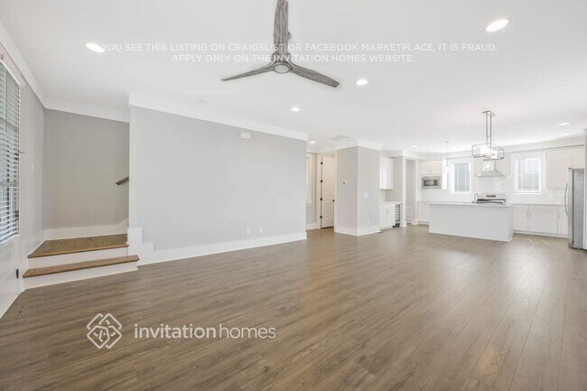 Photo - 647 Vernon Ave