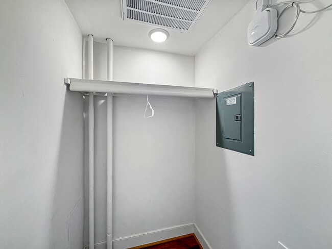 Walk in closet