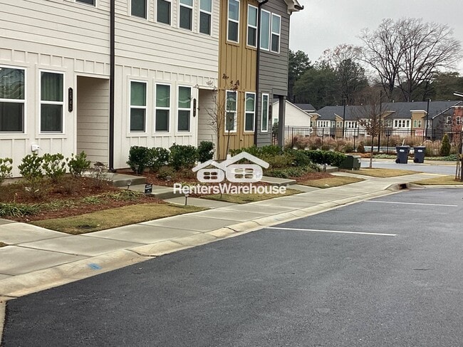 Photo - 1633 Aeslin Dr NW