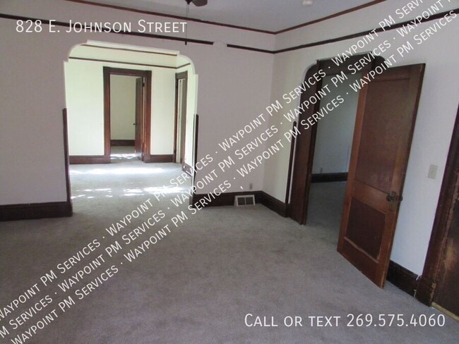 Photo - 828 E Johnson St