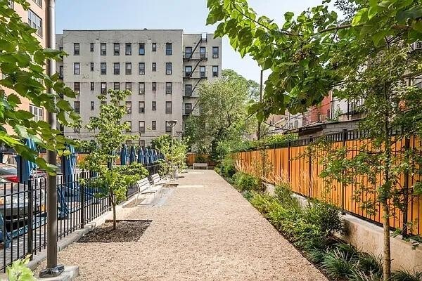 Photo - 310 Clarkson Ave Unidad 405