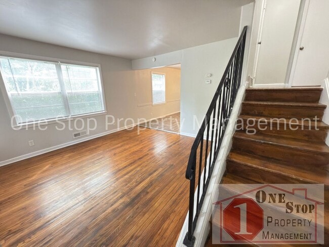 Photo - Beautiful 2 Bedroom 1.5 Bathroom in Kansas...