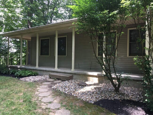 Building Photo - Hidden Pines Townhomes