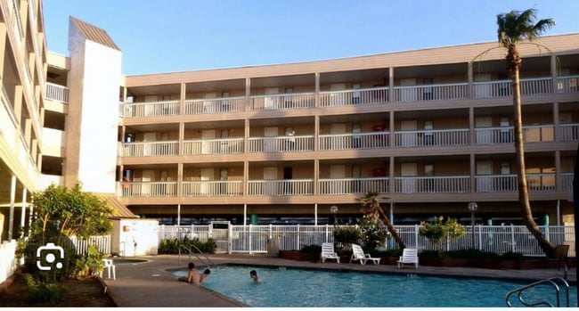 Photo - 3938 Surfside Blvd