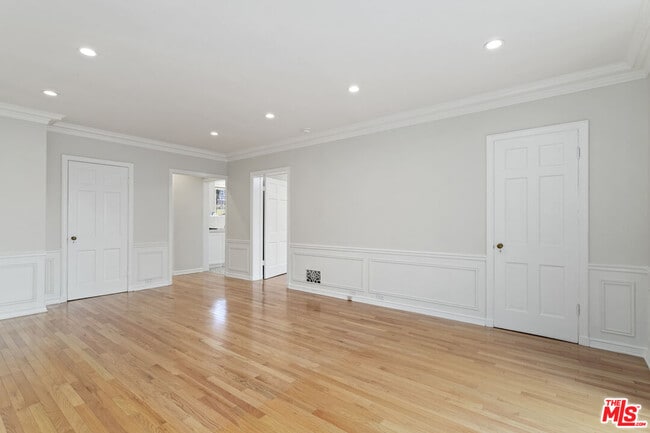 Photo - 9768 W Olympic Blvd