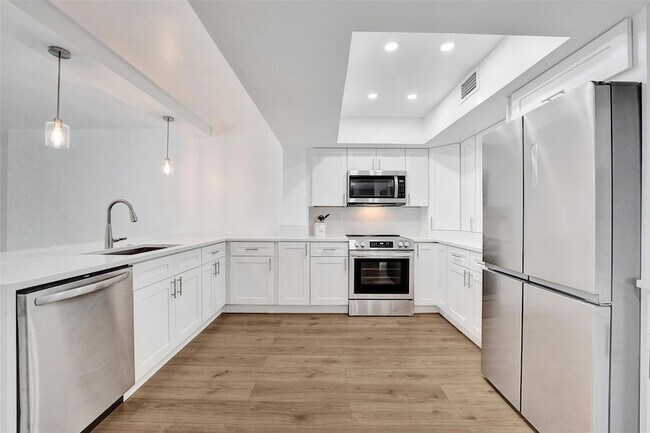Photo - 3900 N Hills Dr Condo Unit 201