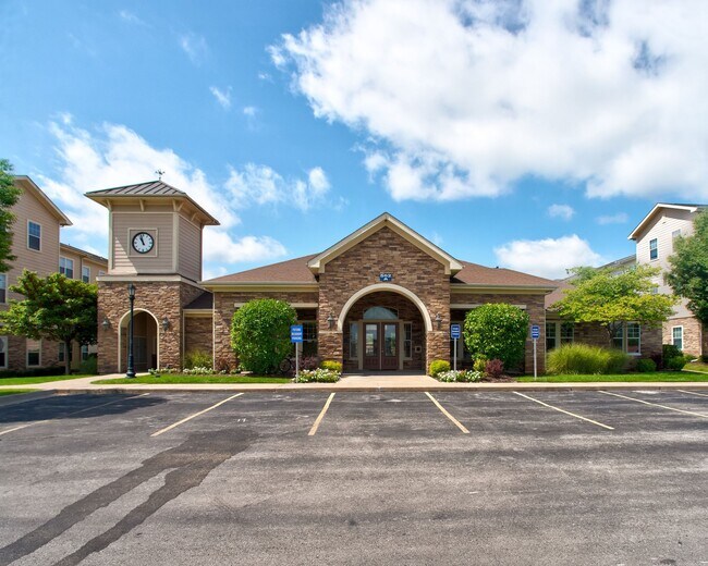 Diamond Club Apartments Warrensburg, MO