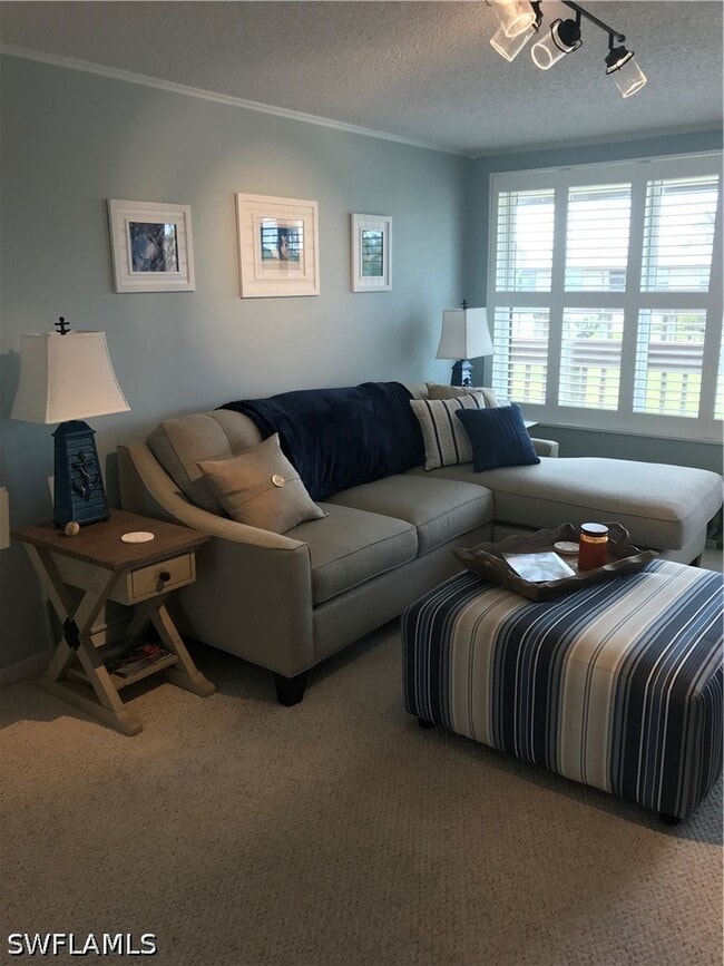 Building Photo - 611 E Palm Ave Unit F30