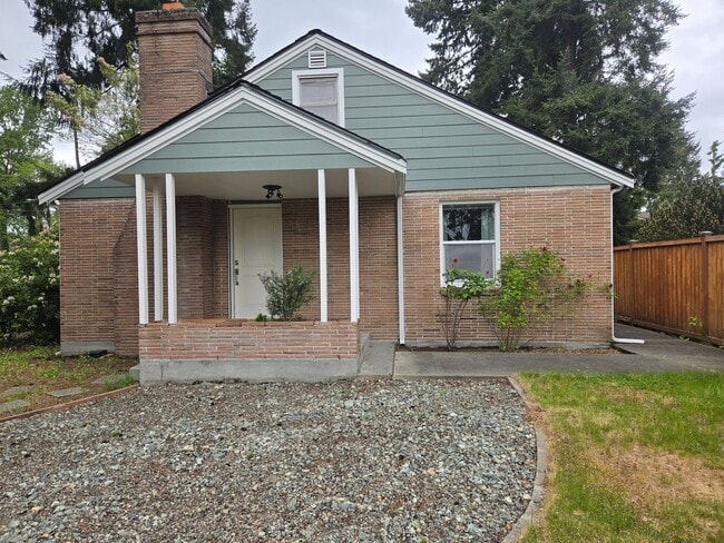 Building Photo - Spacious Single-Story 3 Bed / 2 Bath Home in Federal Way