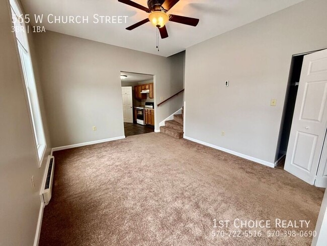 Photo - 565 W Church St