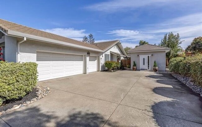 Photo - Private and Sizable 4BD/3BA Single Story Home in Livermore South, Easy Commute to 580 & 84!