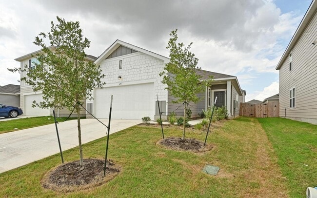 Photo - 473 Thistle Ln