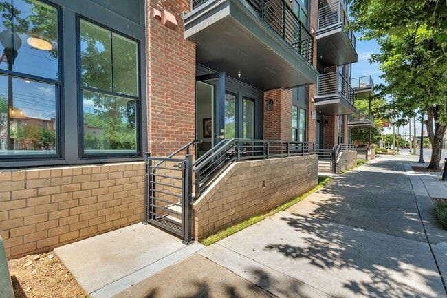 Photo - 3000 South Blvd Apartment