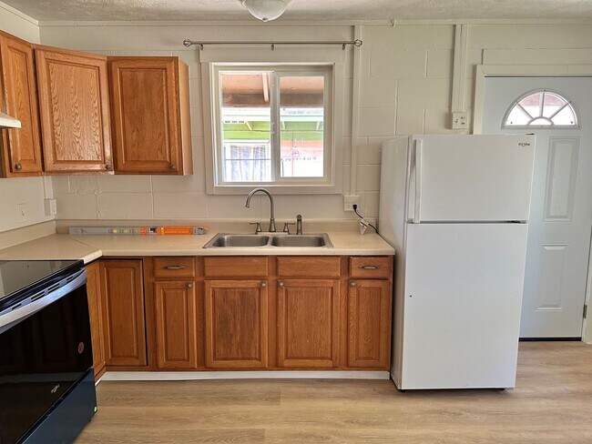 Photo - 453 W Papa Ave Unit Cottage