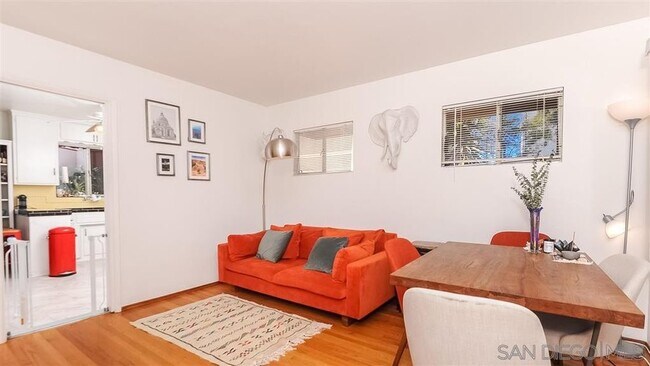 Living Room - 2959 Laurel St