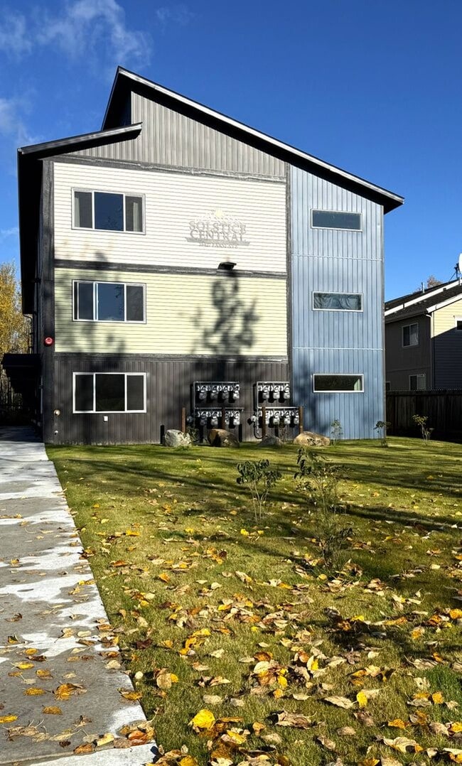 Building Photo - Farm Ave Unit 5