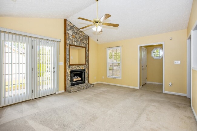 Photo - 3 Bedroom 2 Bathroom Nest in Fayetteville